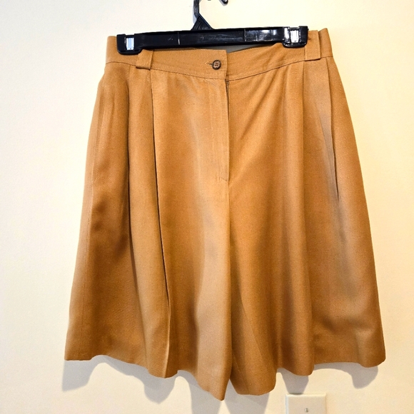 Harve Bernard Gold Skort Woman’s Business Suit, Size 12 Petite - Picture 6 of 11